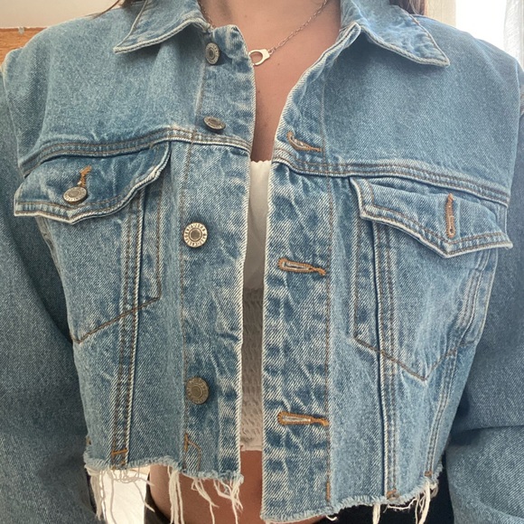 Brandy Melville Jackets & Blazers - brandy melville rare cropped denim jacket